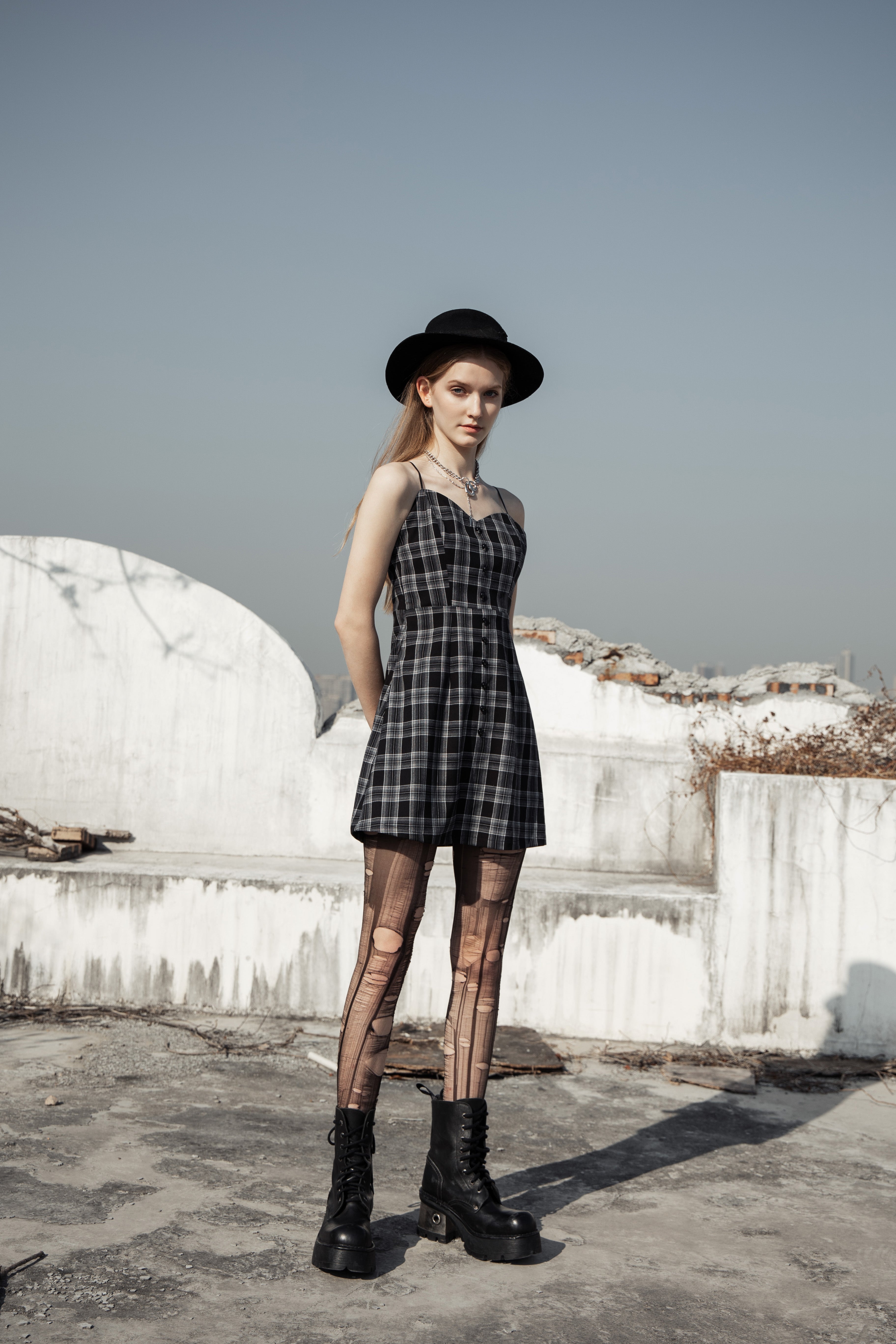 Well Tailored Dress with a Graceful Silhouette