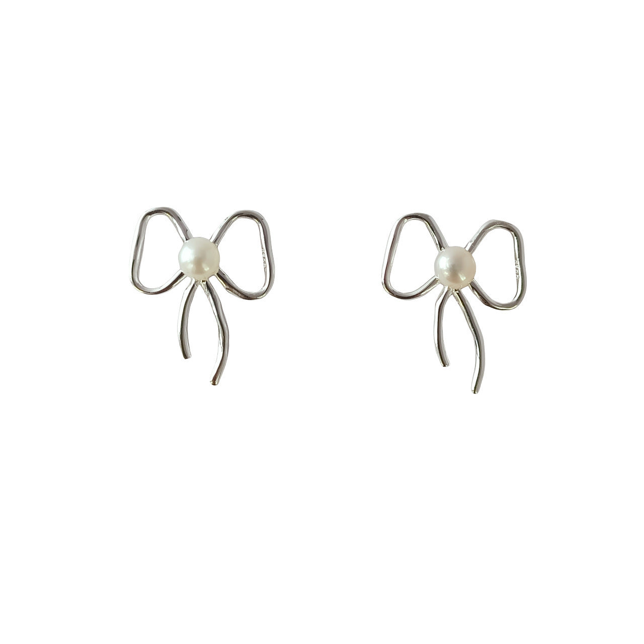 Romantic Pearl Earring for Special Moments