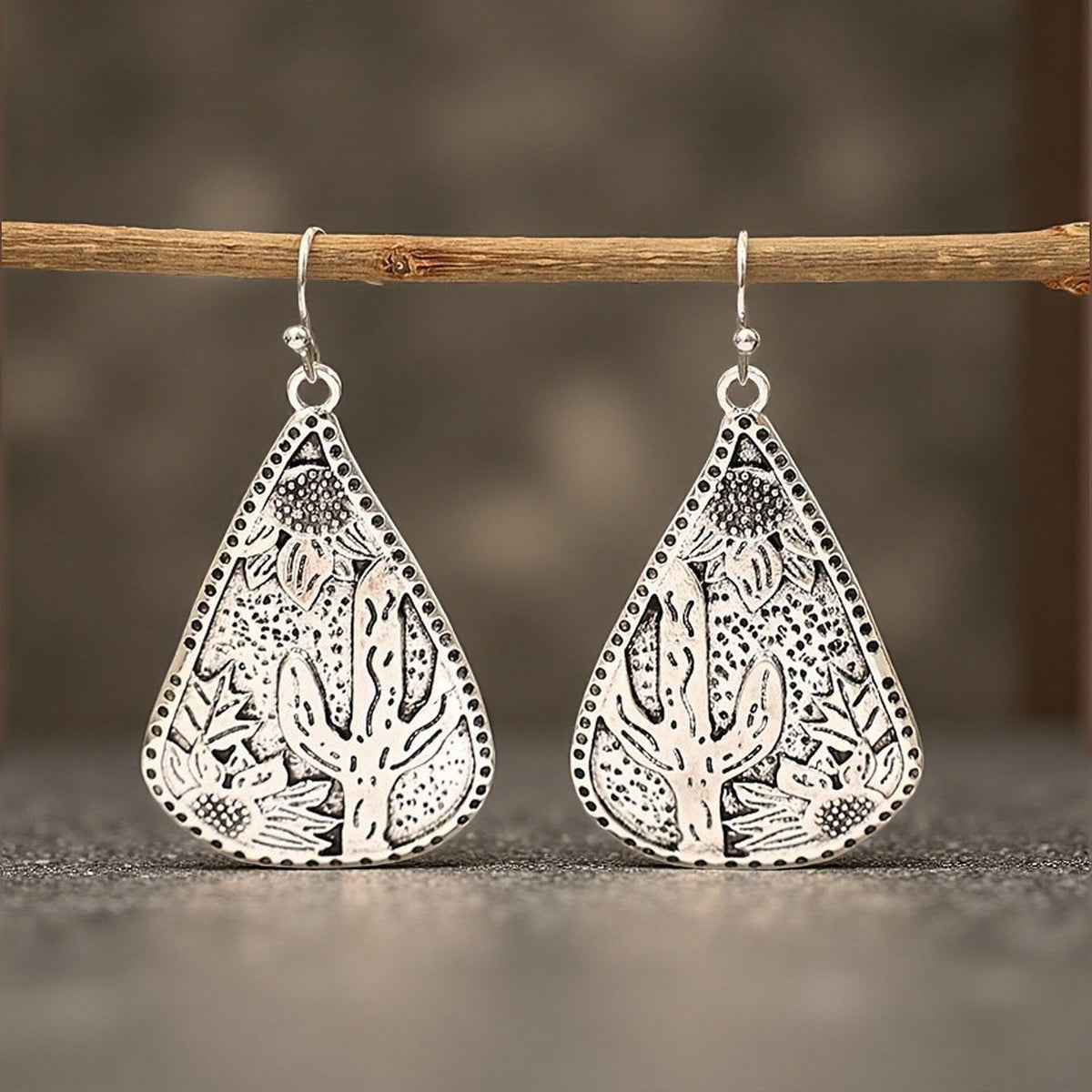 Vintage Handmade Earring