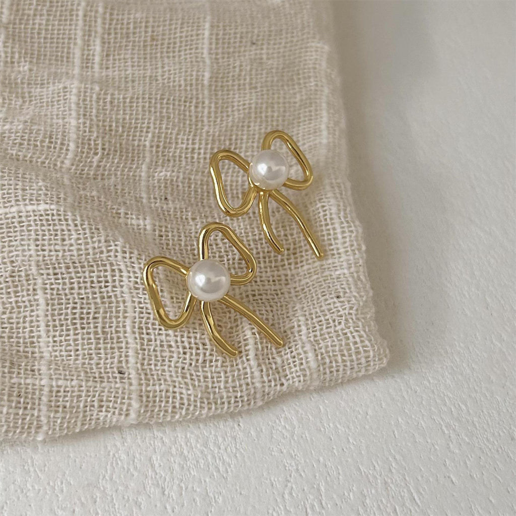 Romantic Pearl Earring for Special Moments