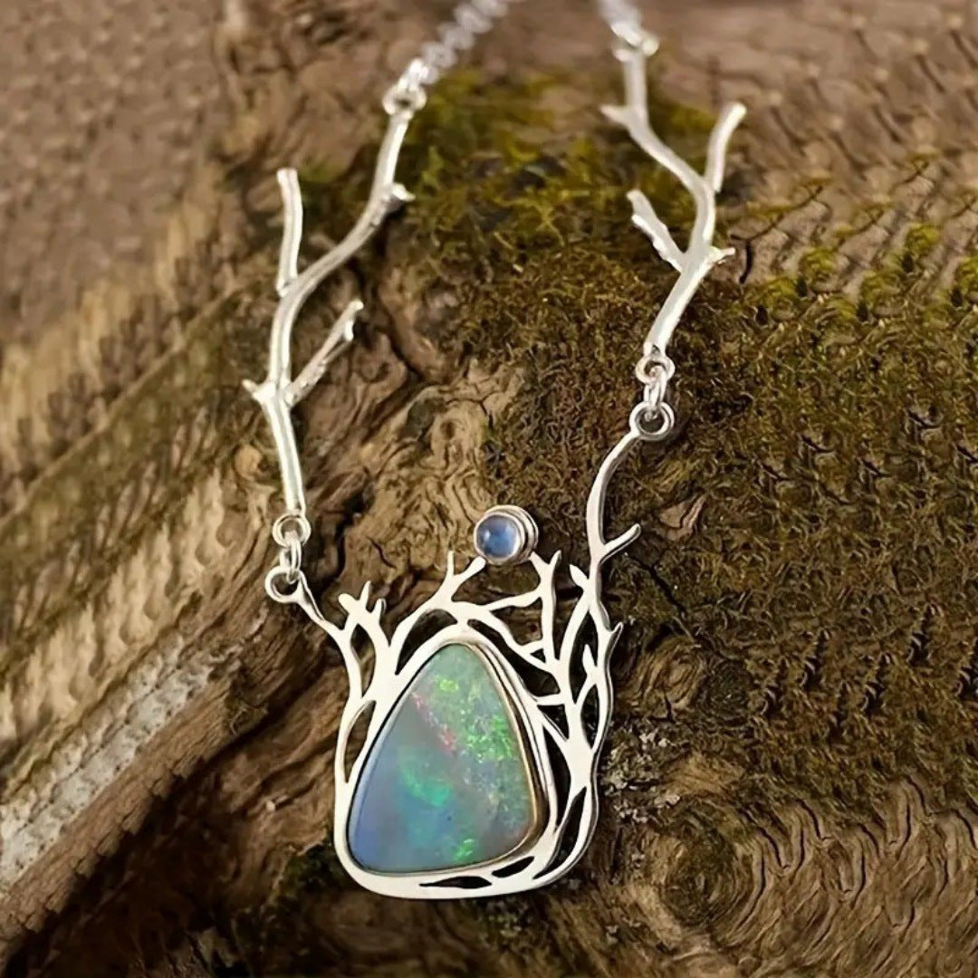 Elegant Pendant for Every Occasion