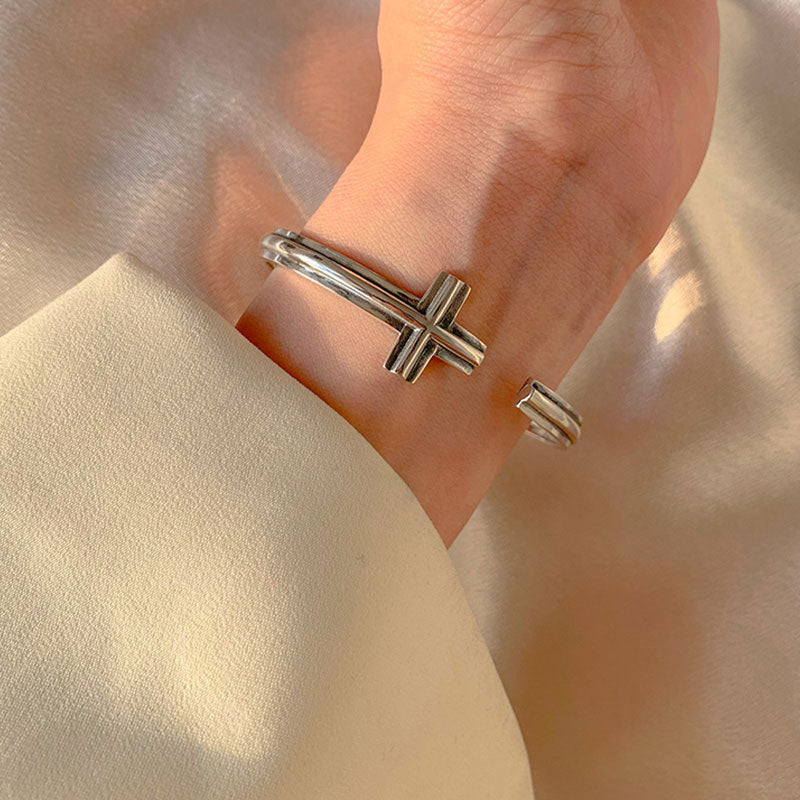 Beautiful Bracelet with Unique Style