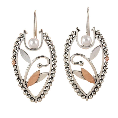Beautiful Pearl Earring with Unique Style